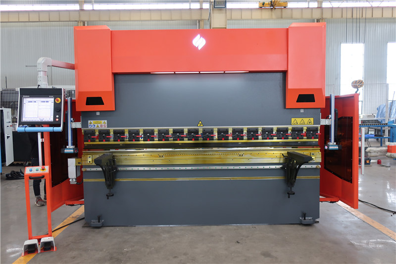 Prensa plegadora CNC ACCURL DA66T 4 eixes 3000 mm