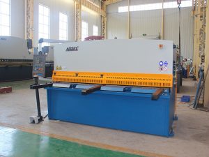 famosa marca QC12y / K 12X3200 máquina de corte hidráulico con boa calidade