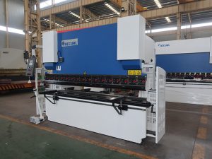 Fabricado en China fabricante de freo de prensa 3 + 1 eixo cnc, máquina de dobra hidráulica á venda